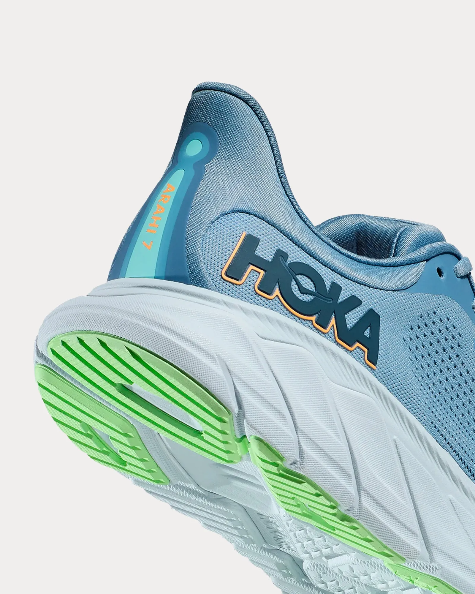 Arahi 7 Shadow / Dusk Running Shoes