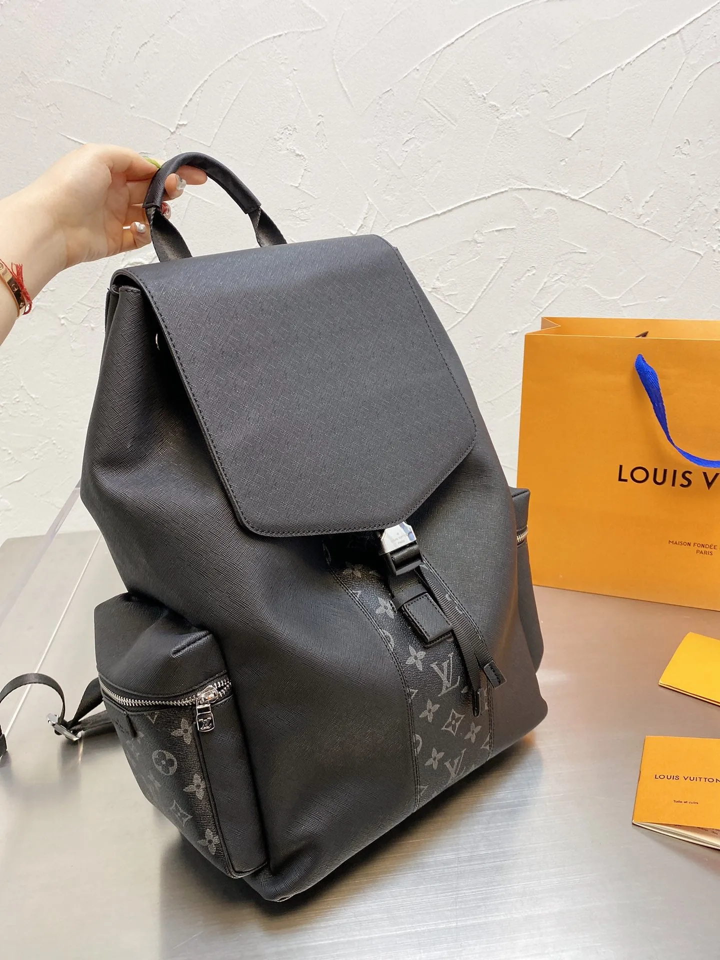 Designer Handbags LN 078