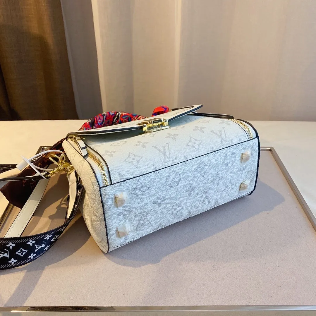 Designer Handbags LN 089