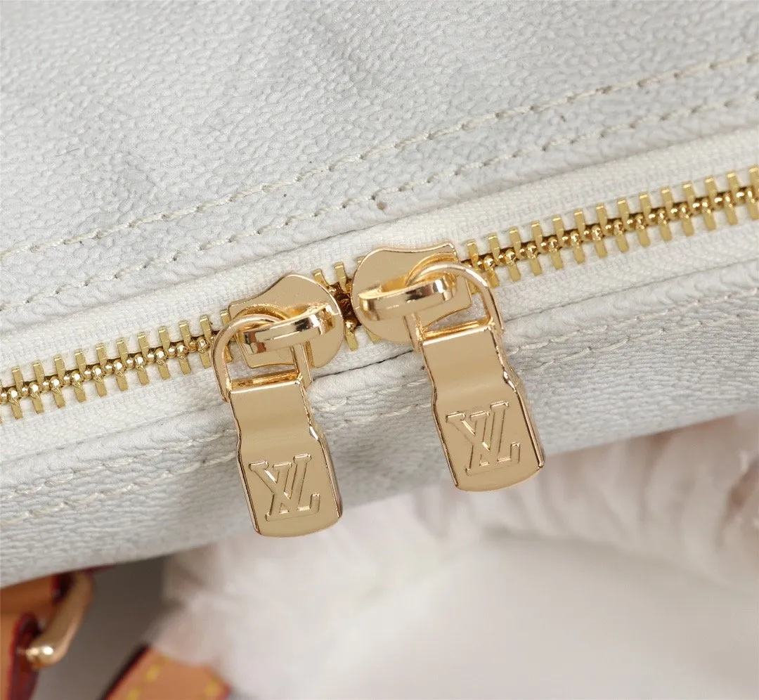 Designer Handbags LN 174