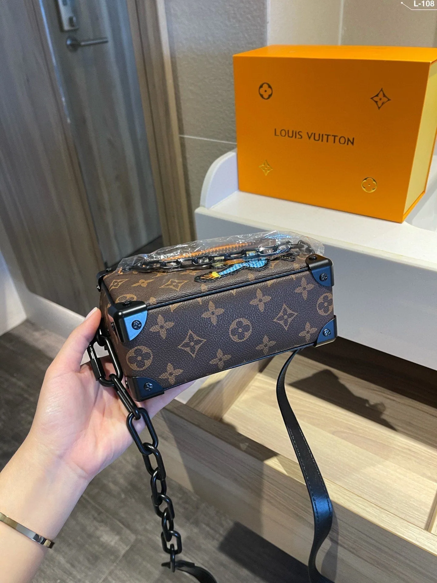 Designer Handbags LN 510