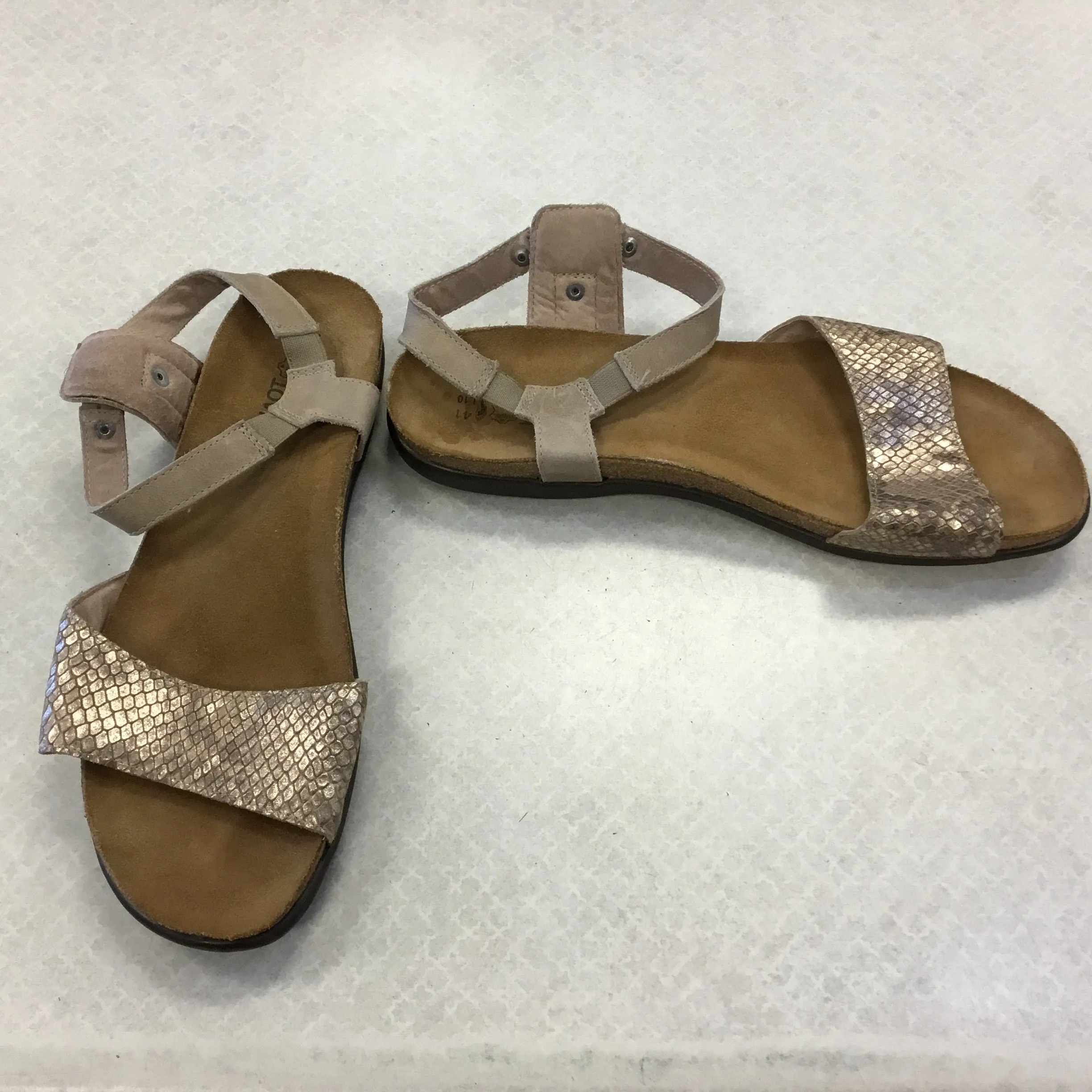 Sandals Heels Wedge By Naot In Bronze, Size: 10